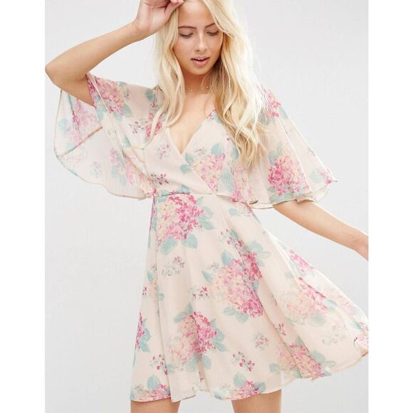 ✨ASOS Wrap Front Angel Sleeve Sz 4 Dress in Pretty Hydrangea Print✨ - Picture 4 of 9